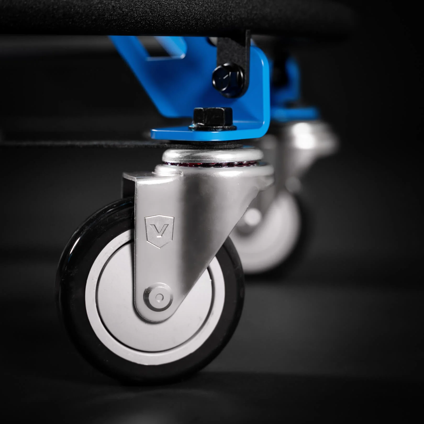 FORD MUSTANG® - GRABBER BLUE (ELEVATED) - Image 11