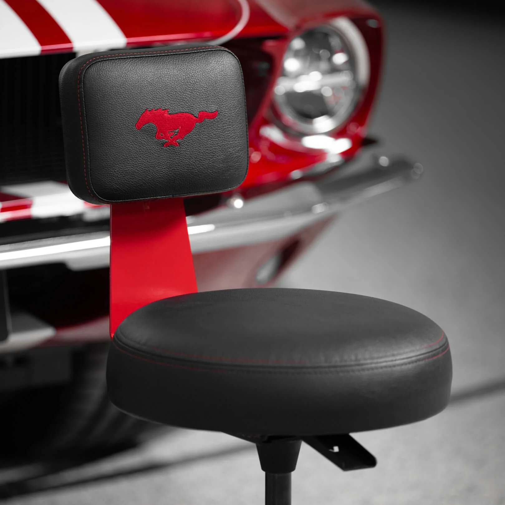 FORD MUSTANG® - RACE RED (ELEVATED) - Image 7