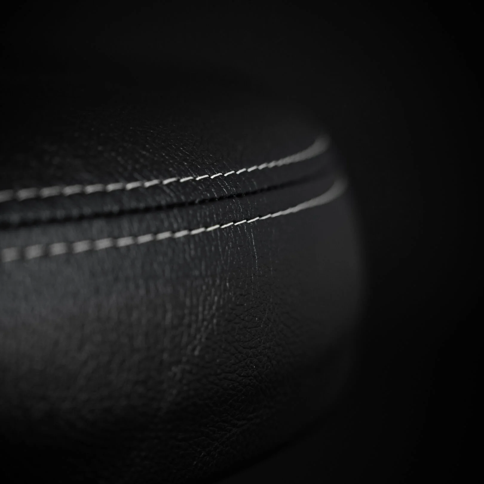 FORD MUSTANG® - SHADOW BLACK (ELEVATED) - Image 10