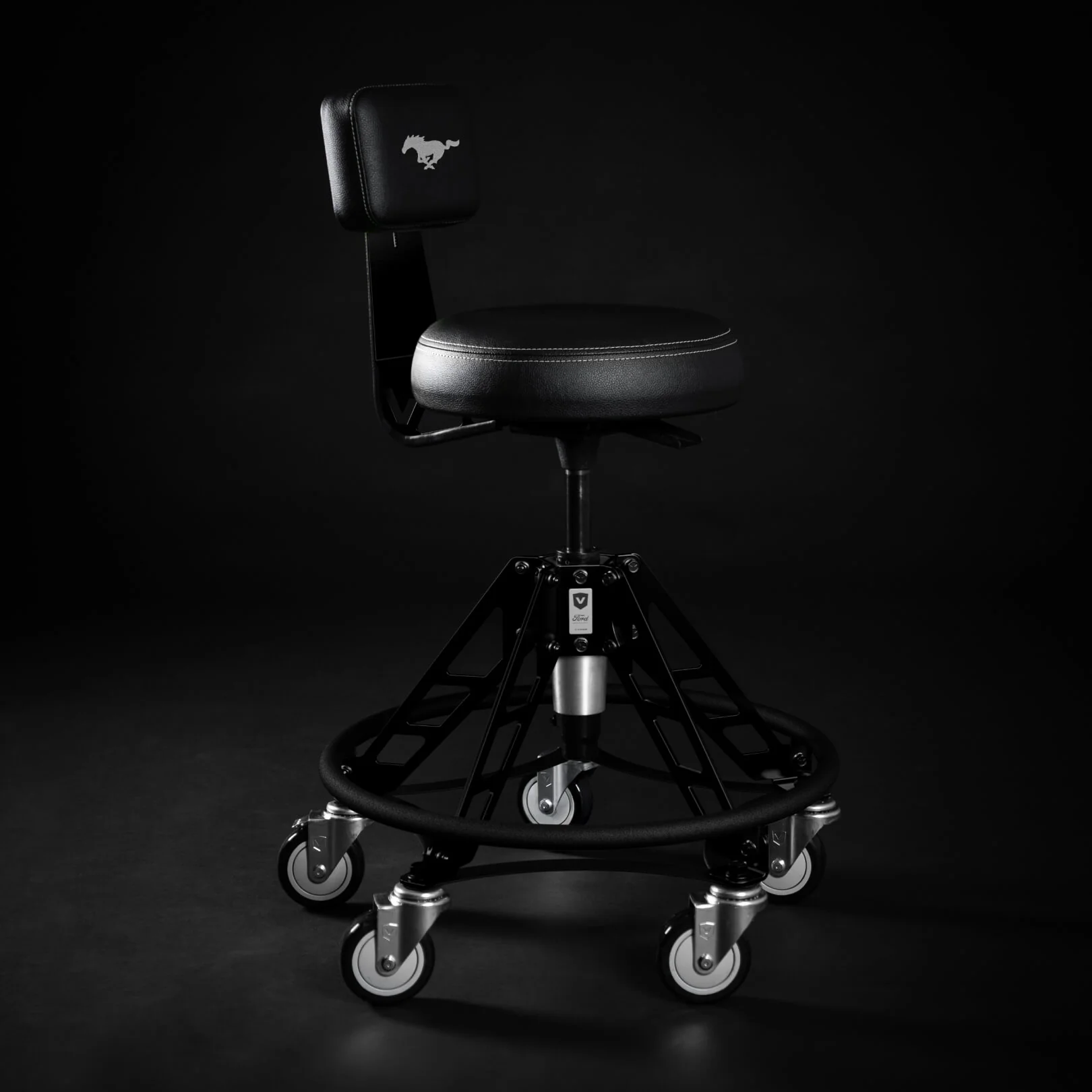 FORD MUSTANG® - SHADOW BLACK (ELEVATED) - Image 4