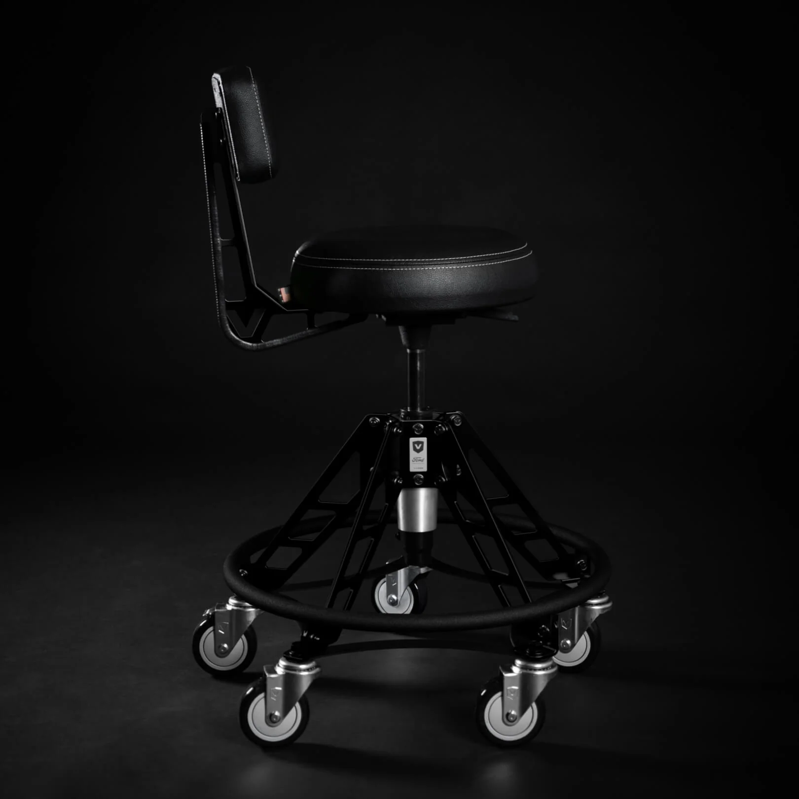 FORD MUSTANG® - SHADOW BLACK (ELEVATED) - Image 5